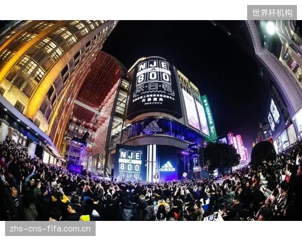 阿迪达斯三里屯店每年超4万千瓦时的光伏发电量,放大了旗舰店在传递品牌环保承诺上的公共价值 阿迪达斯三里屯店每年超4万千瓦时的光伏发电量,放大了旗舰店在传递品牌环保承诺上的公共价值
